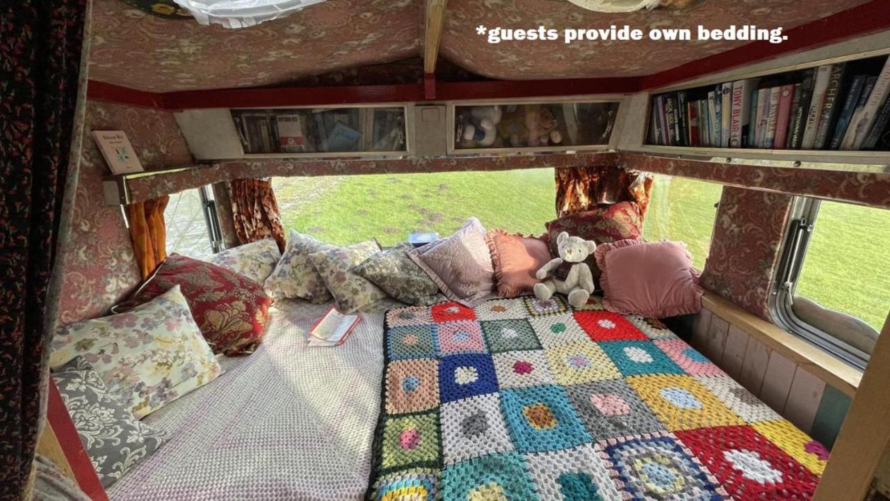 2 X Double Bed Glamping Wagon At Dalby Forest Скарбъро Екстериор снимка