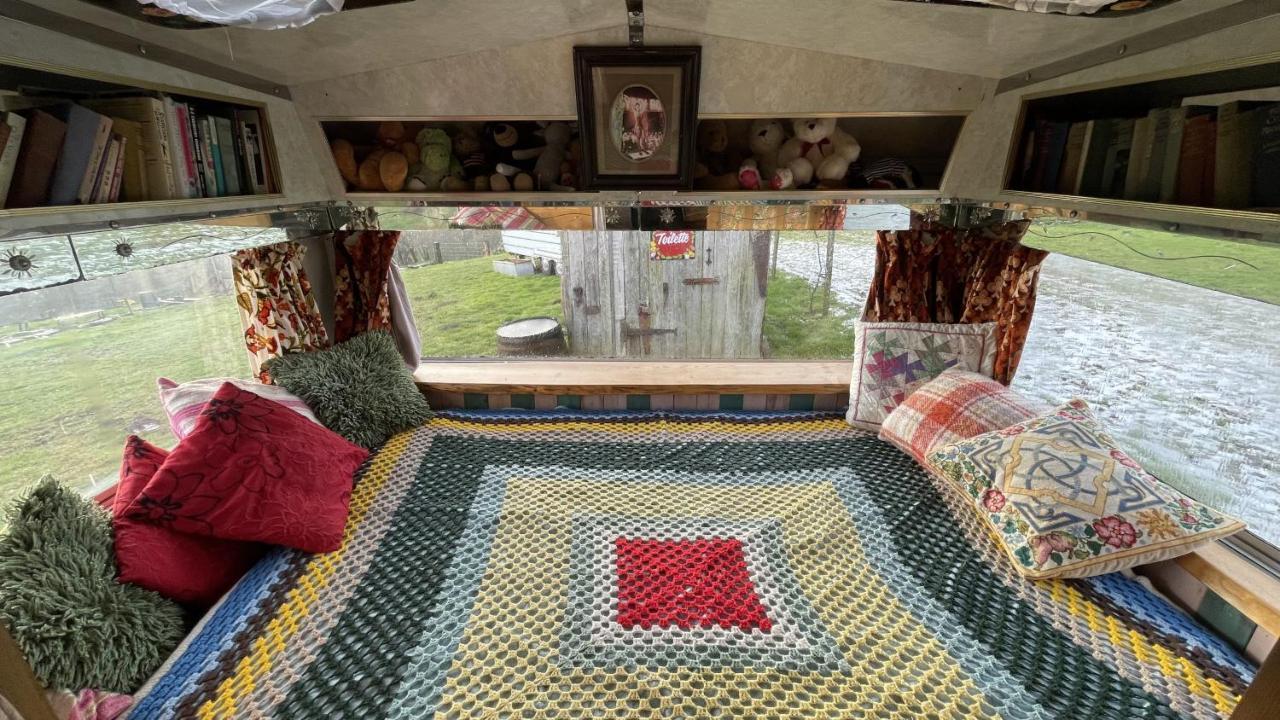 2 X Double Bed Glamping Wagon At Dalby Forest Скарбъро Екстериор снимка